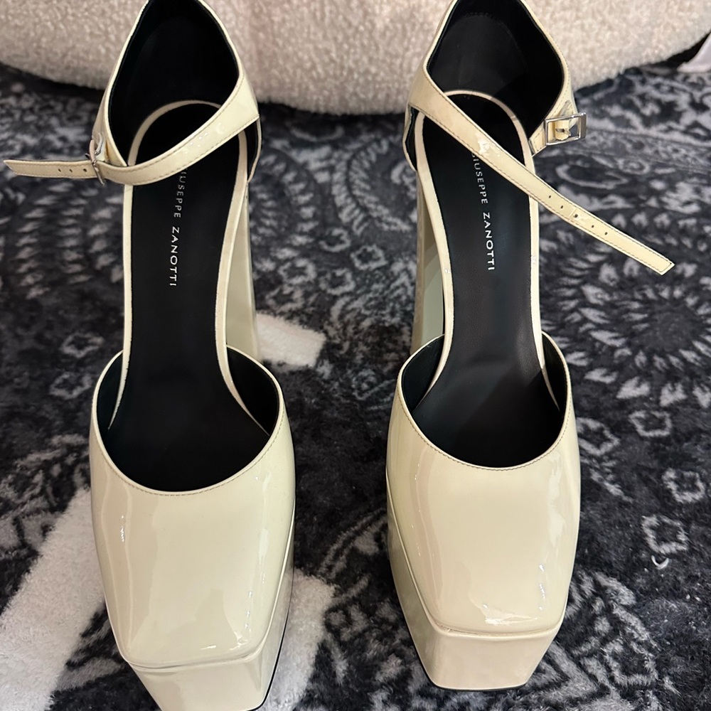 Giuseppe Zanotti platforms. 40 eu (runs small, nice for 39.5) - Picture 2 of 3